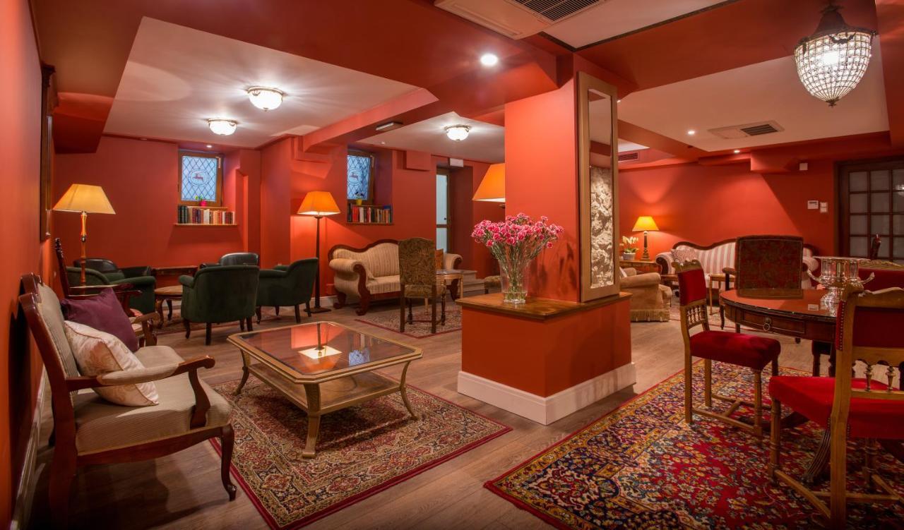 Hotel Polski Pod Bialym Orlem Cracovia Exterior foto The lounge at the hotel