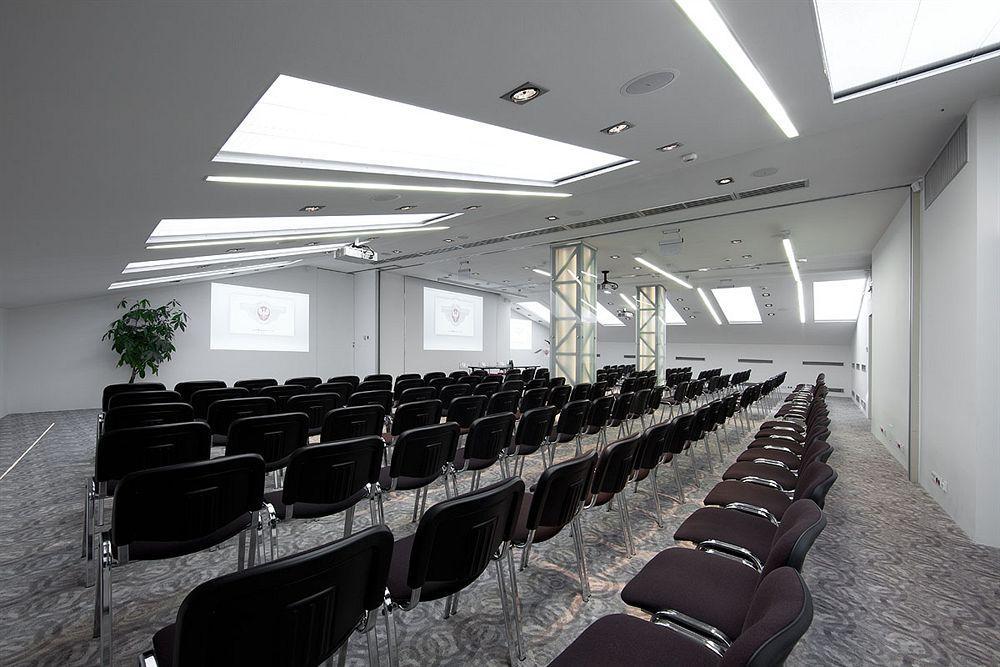Hotel Polski Pod Bialym Orlem Cracovia Exterior foto The conference room