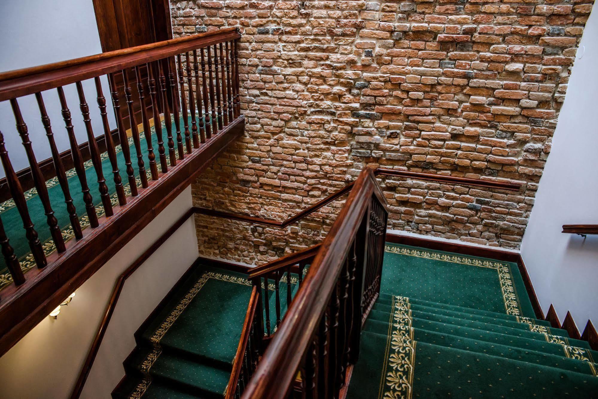 Hotel Polski Pod Bialym Orlem Cracovia Exterior foto Staircase