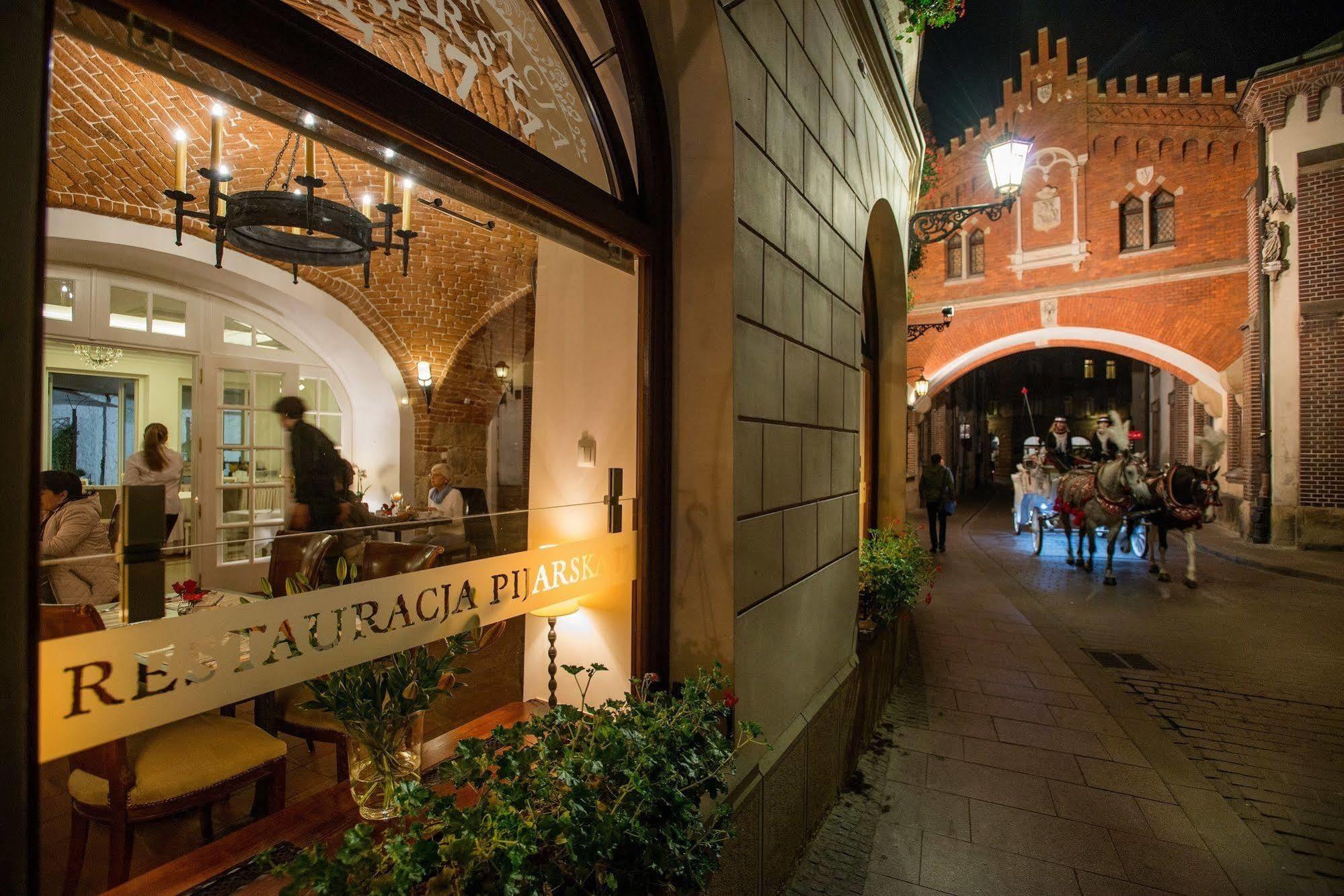 Hotel Polski Pod Bialym Orlem Cracovia Exterior foto The Old Town of Warsaw